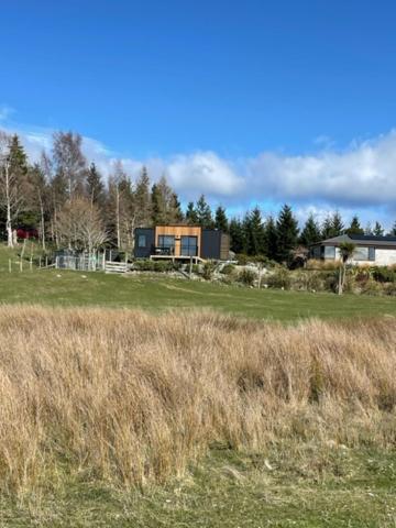 Boutique Tiny House - Te Anau Country Accommodation 외부 사진