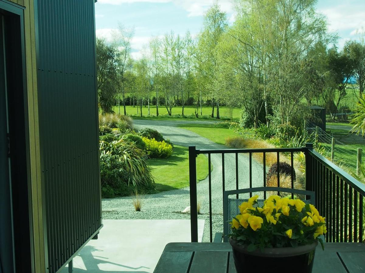 Boutique Tiny House - Te Anau Country Accommodation 외부 사진